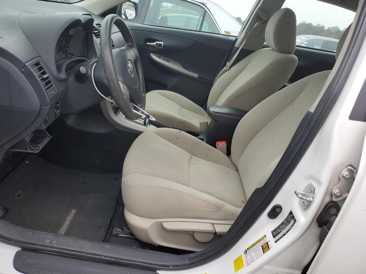 2013 TOYOTA COROLLA BA - 2T1BU4EEXDC062381 — photo 7