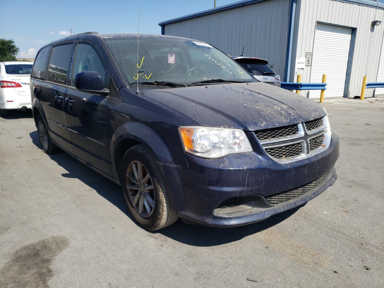 2014 DODGE GRAND CARA - 2C4RDGCG4ER213723 — photo 1