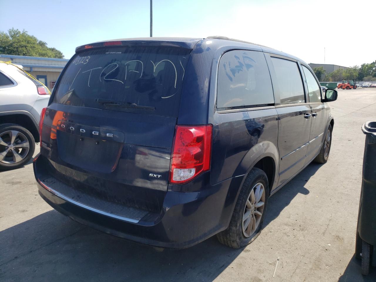 2014 DODGE GRAND CARA - 2C4RDGCG4ER213723 — photo 4
