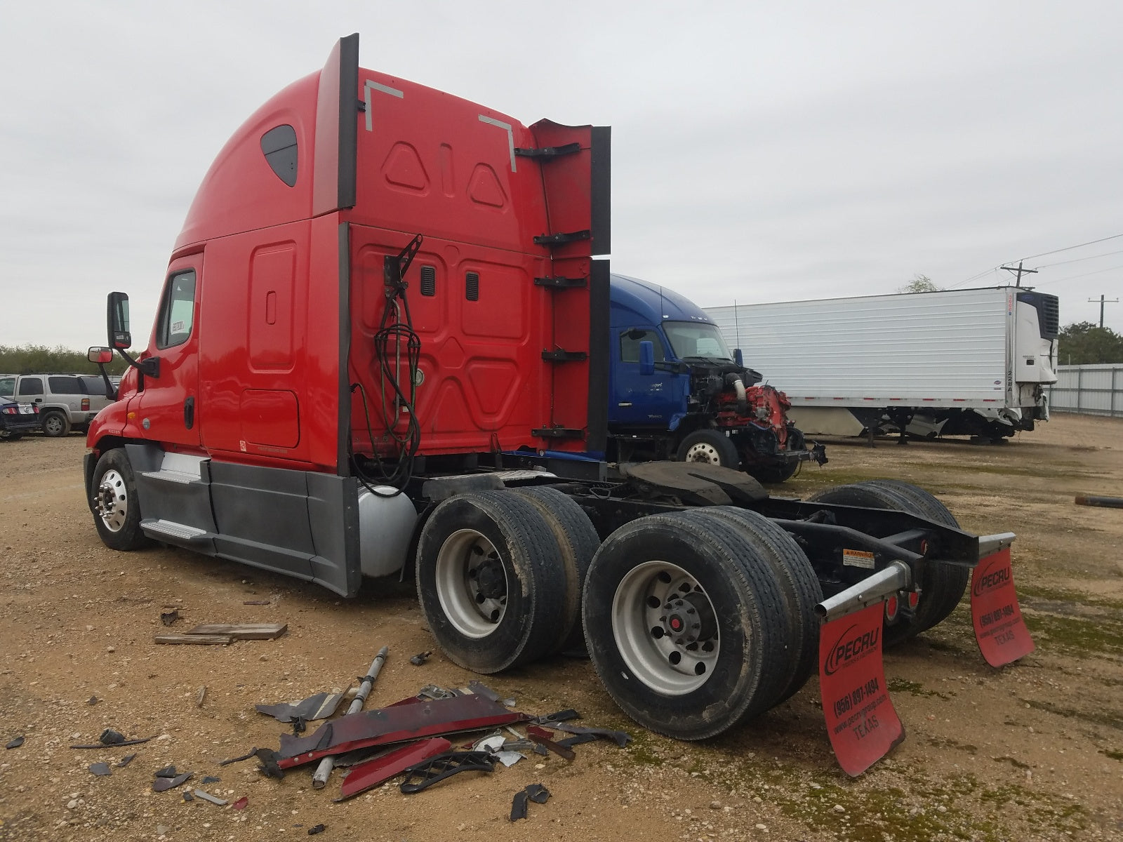 2014 FREIGHTLINER CASCADIA 1 - 1FUGGLD63ELFR7267 — photo 2