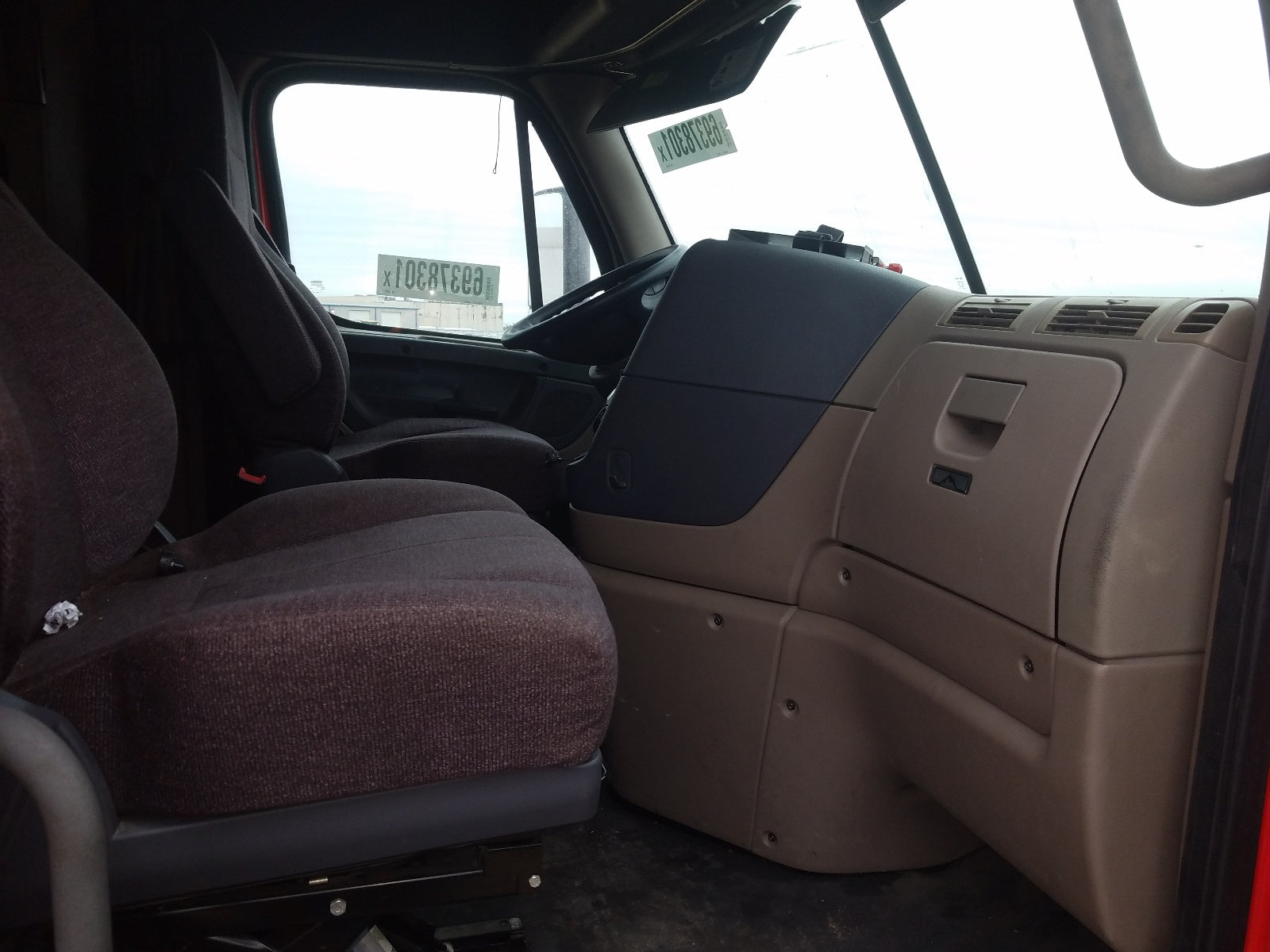 2014 FREIGHTLINER CASCADIA 1 - 1FUGGLD63ELFR7267 — photo 4