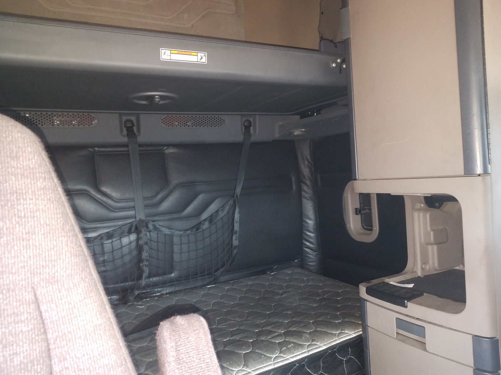 2014 FREIGHTLINER CASCADIA 1 - 1FUGGLD63ELFR7267 — photo 5
