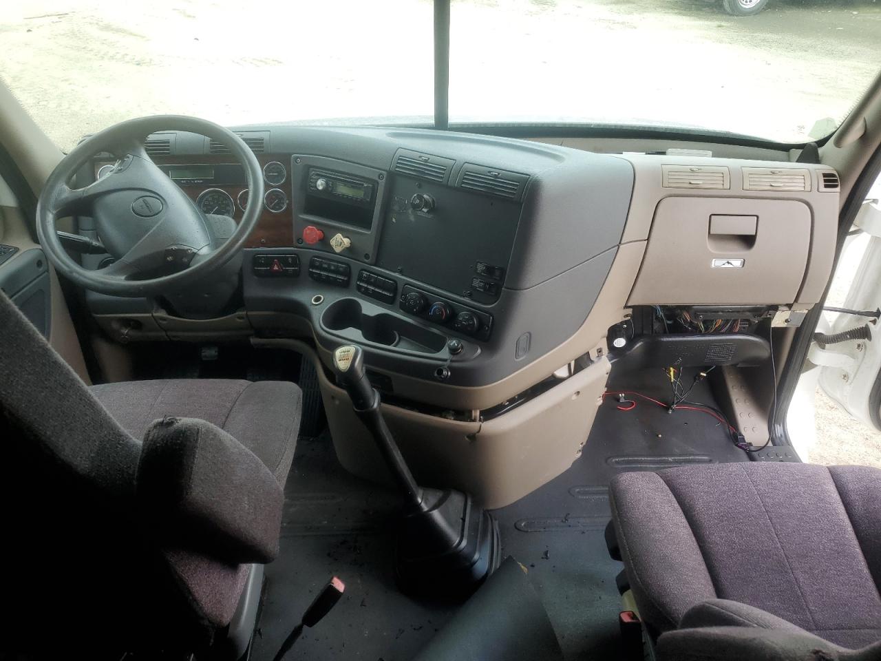 2014 FREIGHTLINER CASCADIA 1 - 1FUJGLDR0ELFH6646 — photo 5