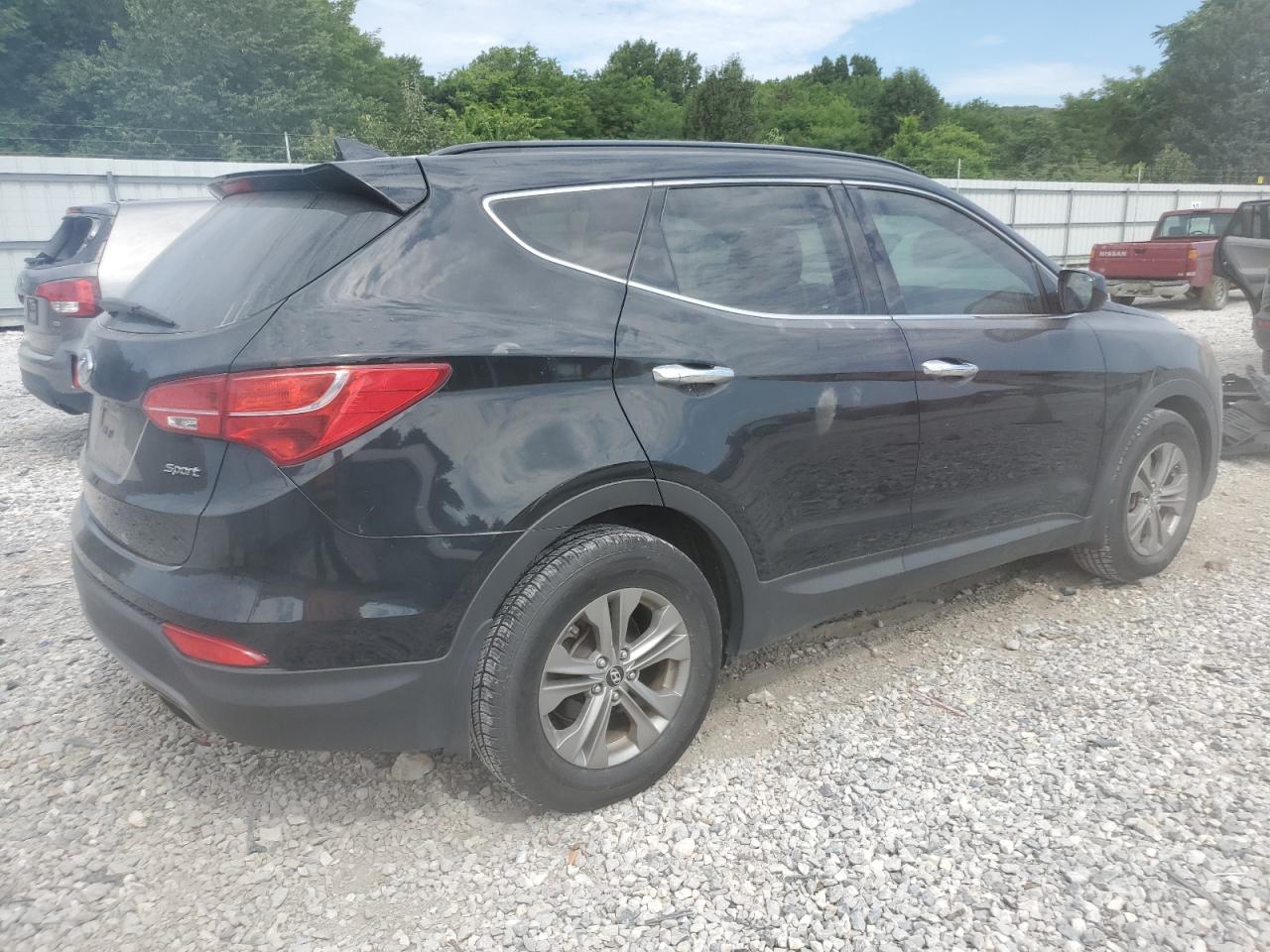 2014 HYUNDAI SANTA FE S - 5XYZU3LB1EG218489 — photo 3