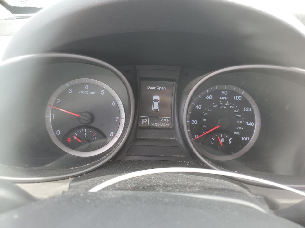 2014 HYUNDAI SANTA FE S - 5XYZU3LB1EG218489 — photo 9