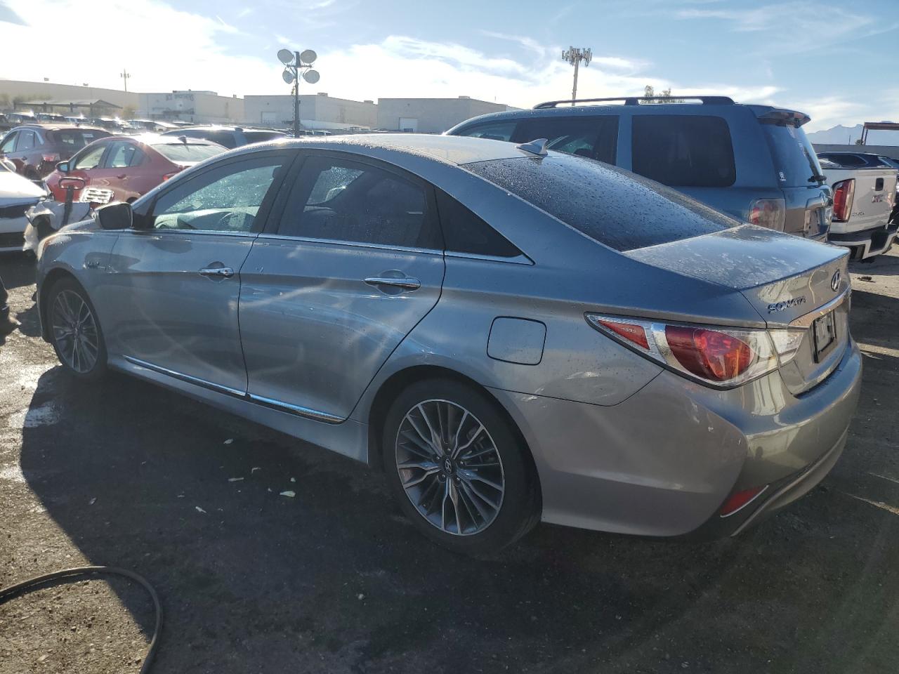 2014 HYUNDAI SONATA HYB - KMHEC4A40EA113448 — photo 2