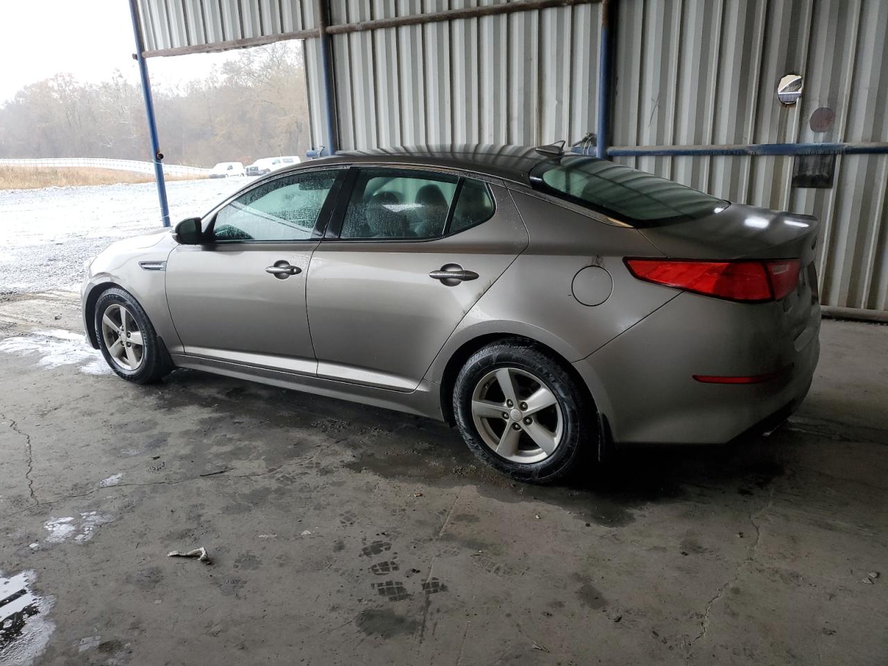 2014 KIA OPTIMA LX - 5XXGM4A70EG321354 — photo 2