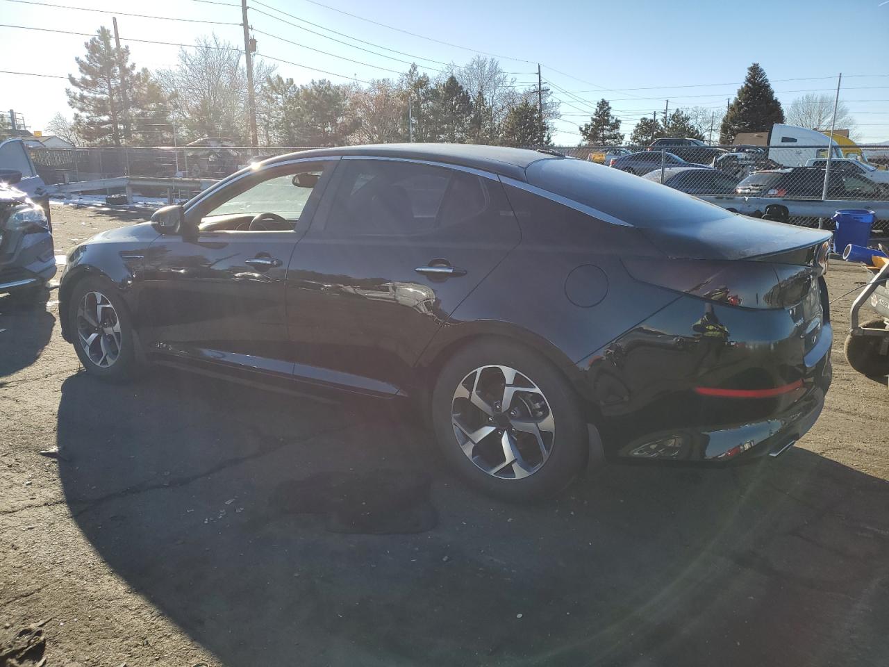2014 KIA OPTIMA LX - 5XXGM4A77EG315017 — photo 2
