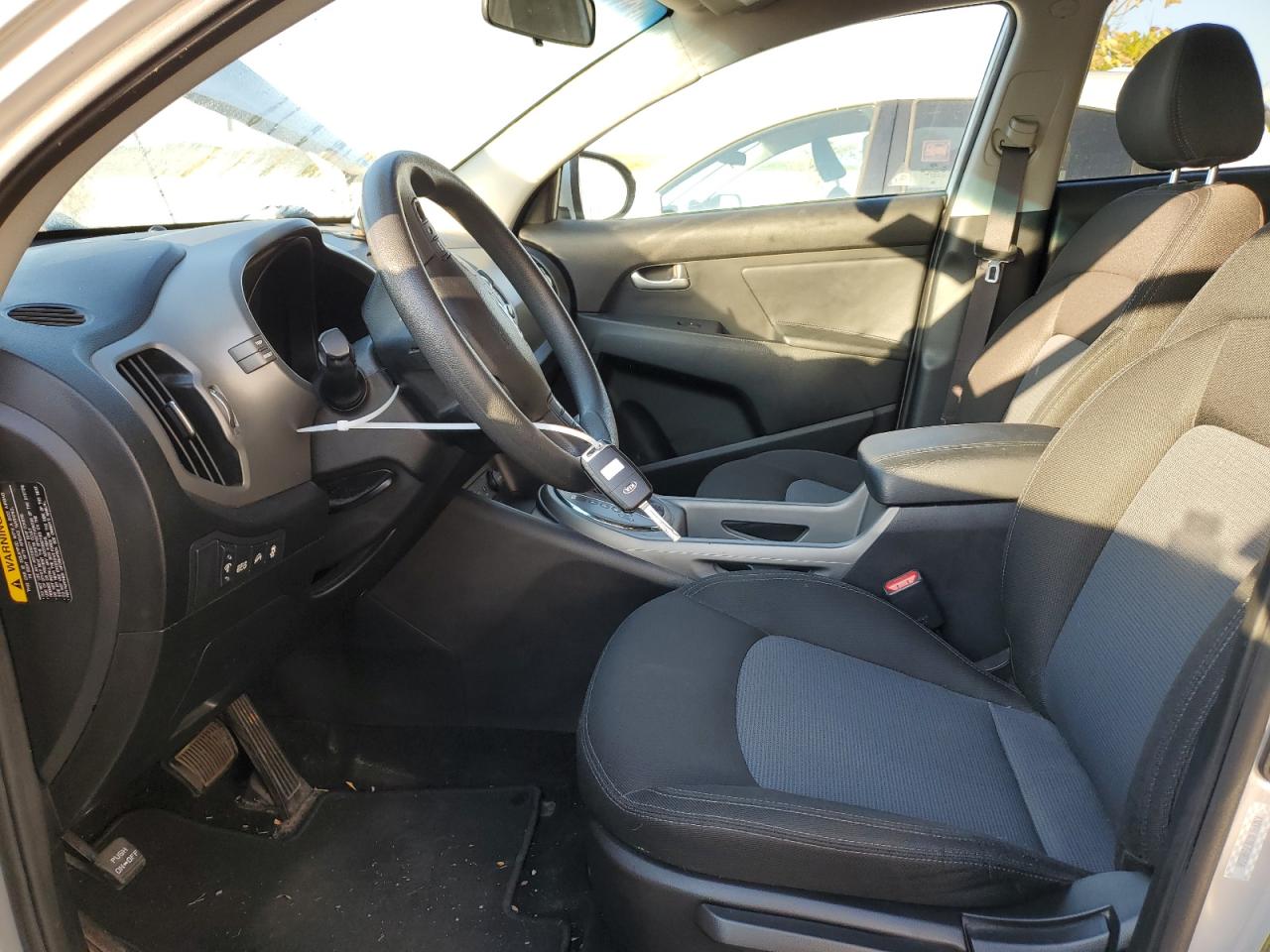 2014 KIA SPORTAGE L - KNDPBCAC0E7598558 — photo 5