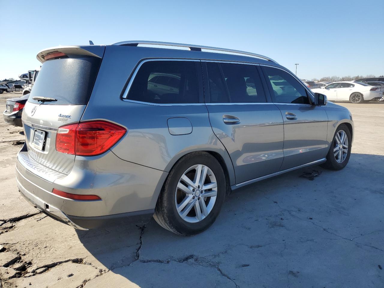 2014 MERCEDES-BENZ GL 450 4MA - 4JGDF7CE2EA324712 — photo 3