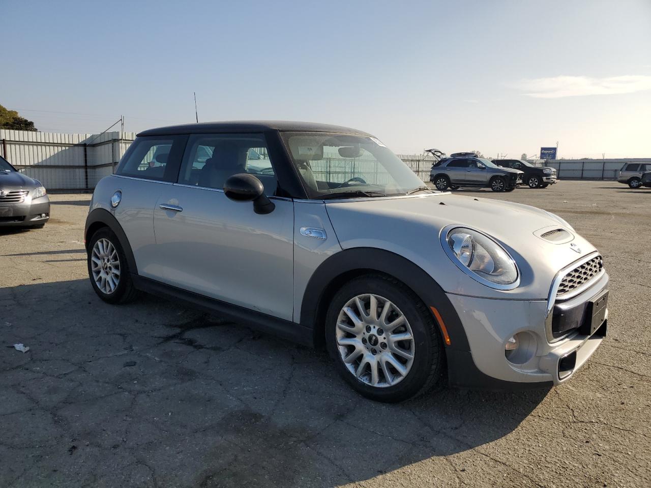 2014 MINI COOPER S - WMWXM7C59ET985646 — photo 4