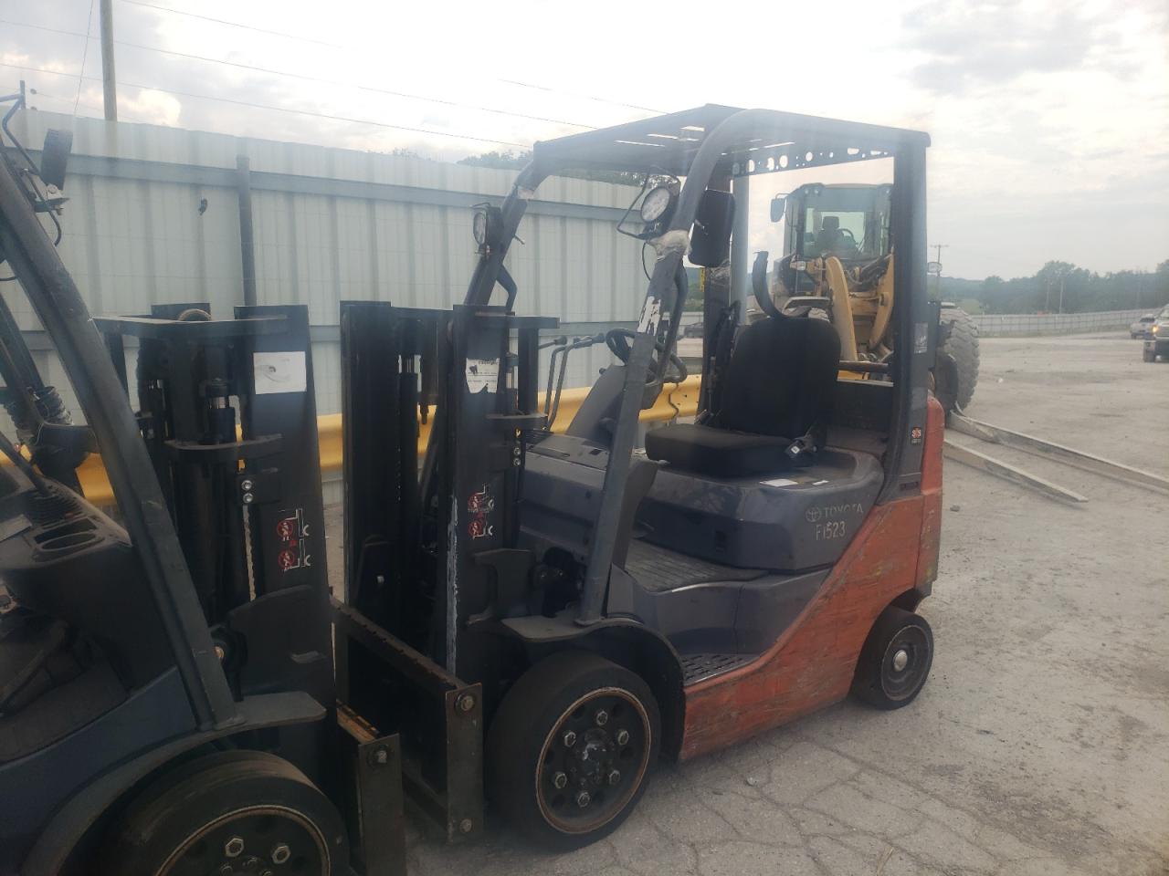 2014 TOYOTA FORKLIFT - 52699 — photo 2