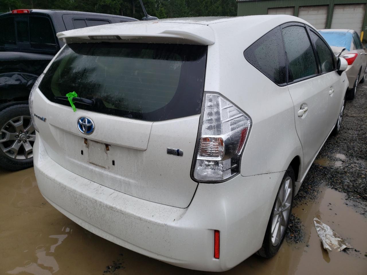 2014 TOYOTA PRIUS V - JTDZN3EU9EJ002725 — photo 4