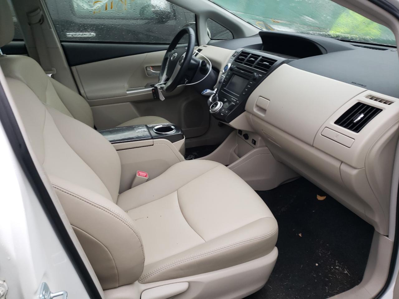 2014 TOYOTA PRIUS V - JTDZN3EU9EJ002725 — photo 5