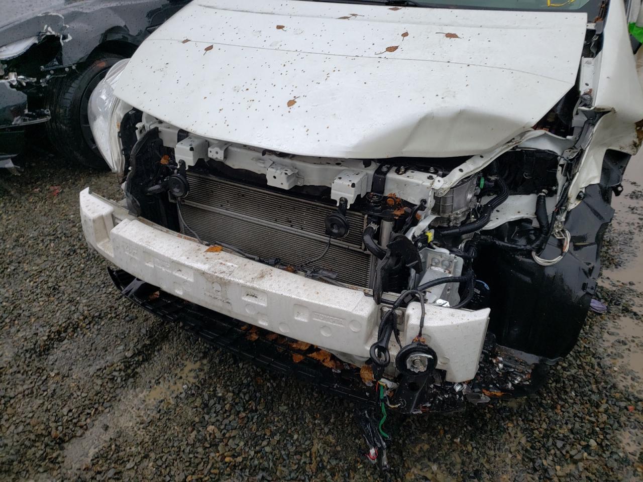 2014 TOYOTA PRIUS V - JTDZN3EU9EJ002725 — photo 9