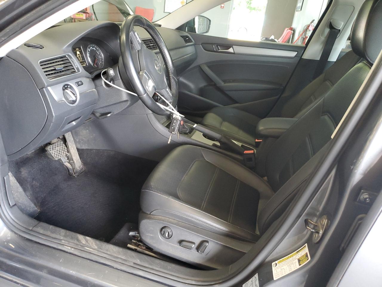 2014 VOLKSWAGEN PASSAT SE - 1VWBT7A38EC042064 — photo 7