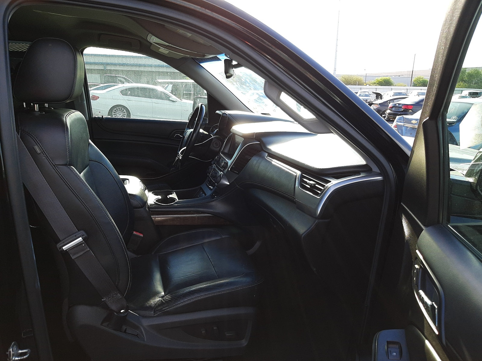 2015 CHEVROLET SUBURBAN C - 1GNSCJKC2FR518944 — photo 5