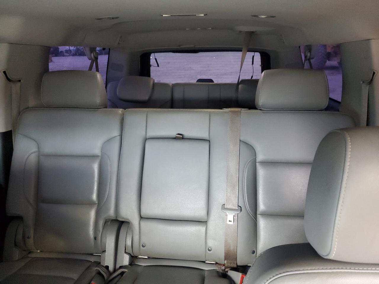 2015 CHEVROLET SUBURBAN C - 1GNSCJKC5FR295525 — photo 10