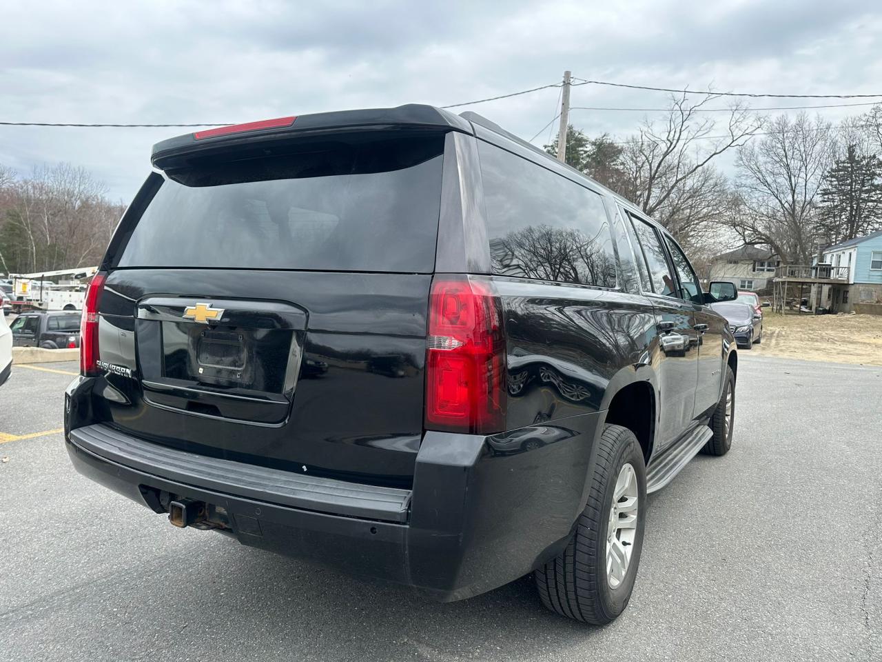 2015 CHEVROLET SUBURBAN K - 1GNSKJKC0FR516659 — photo 3
