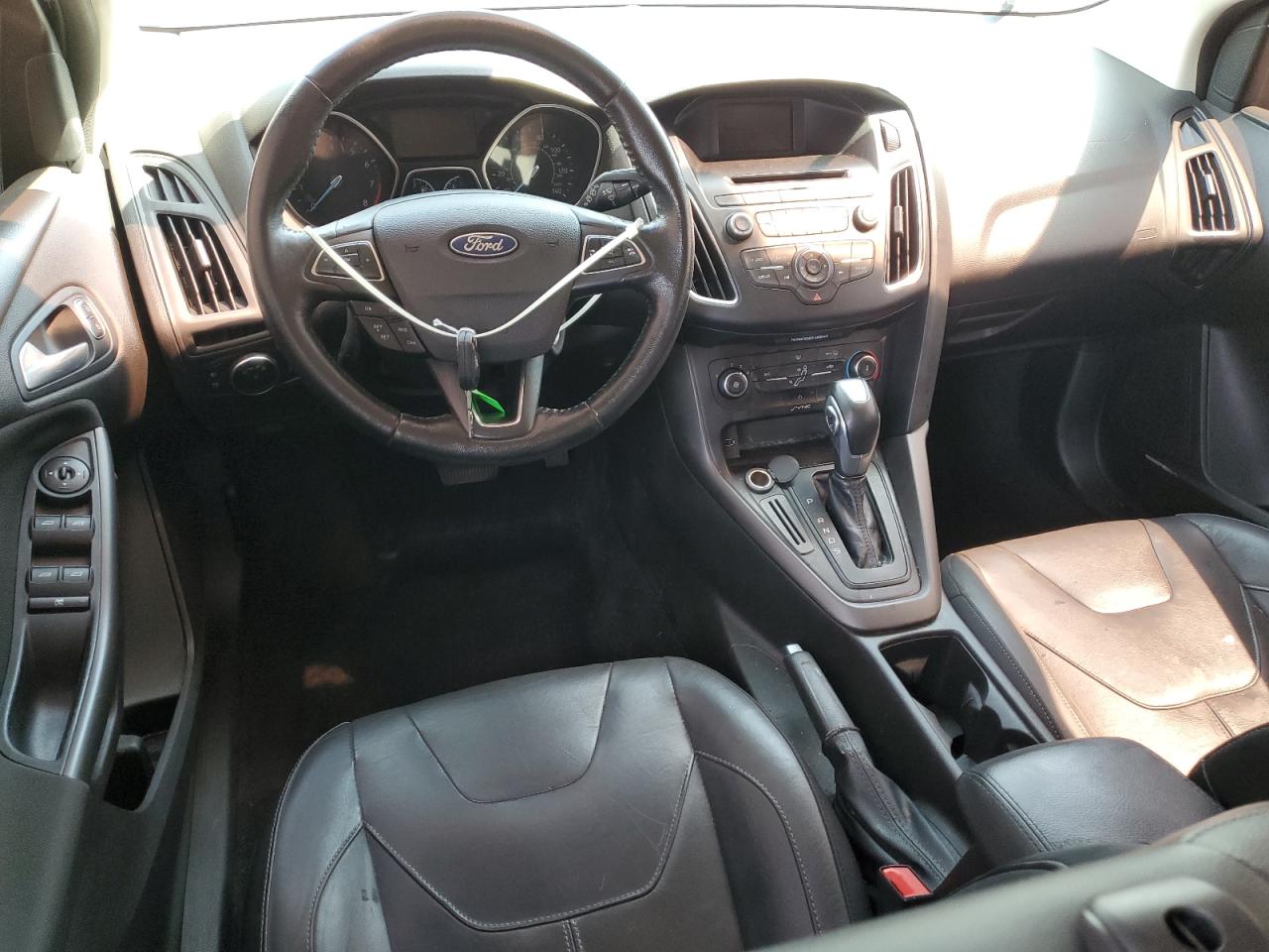 2015 FORD FOCUS SE - 1FADP3K20FL299130 — photo 8