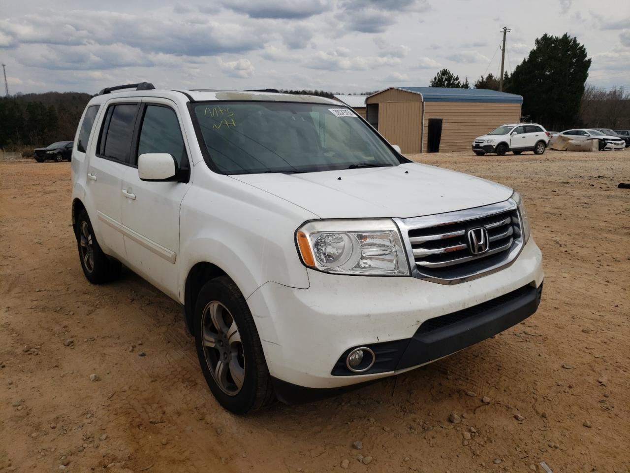 2015 HONDA PILOT SE - 5FNYF4H38FB055362 — photo 1