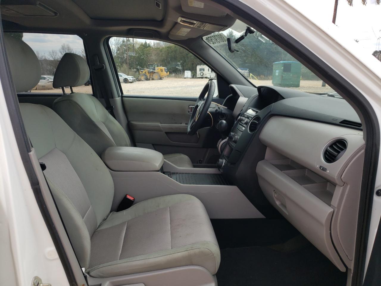 2015 HONDA PILOT SE - 5FNYF4H38FB055362 — photo 5