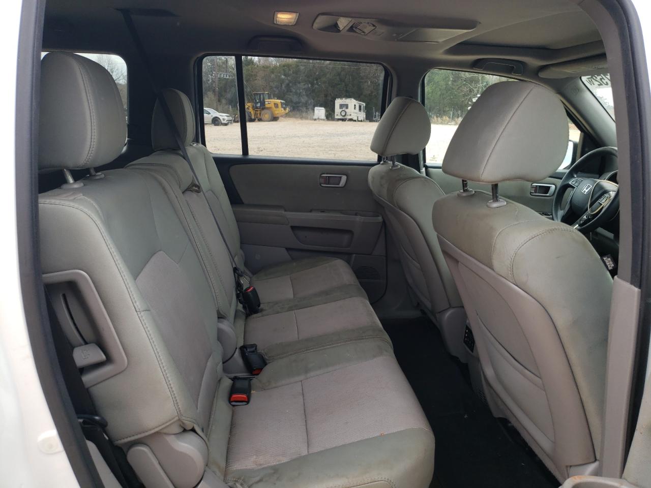 2015 HONDA PILOT SE - 5FNYF4H38FB055362 — photo 6