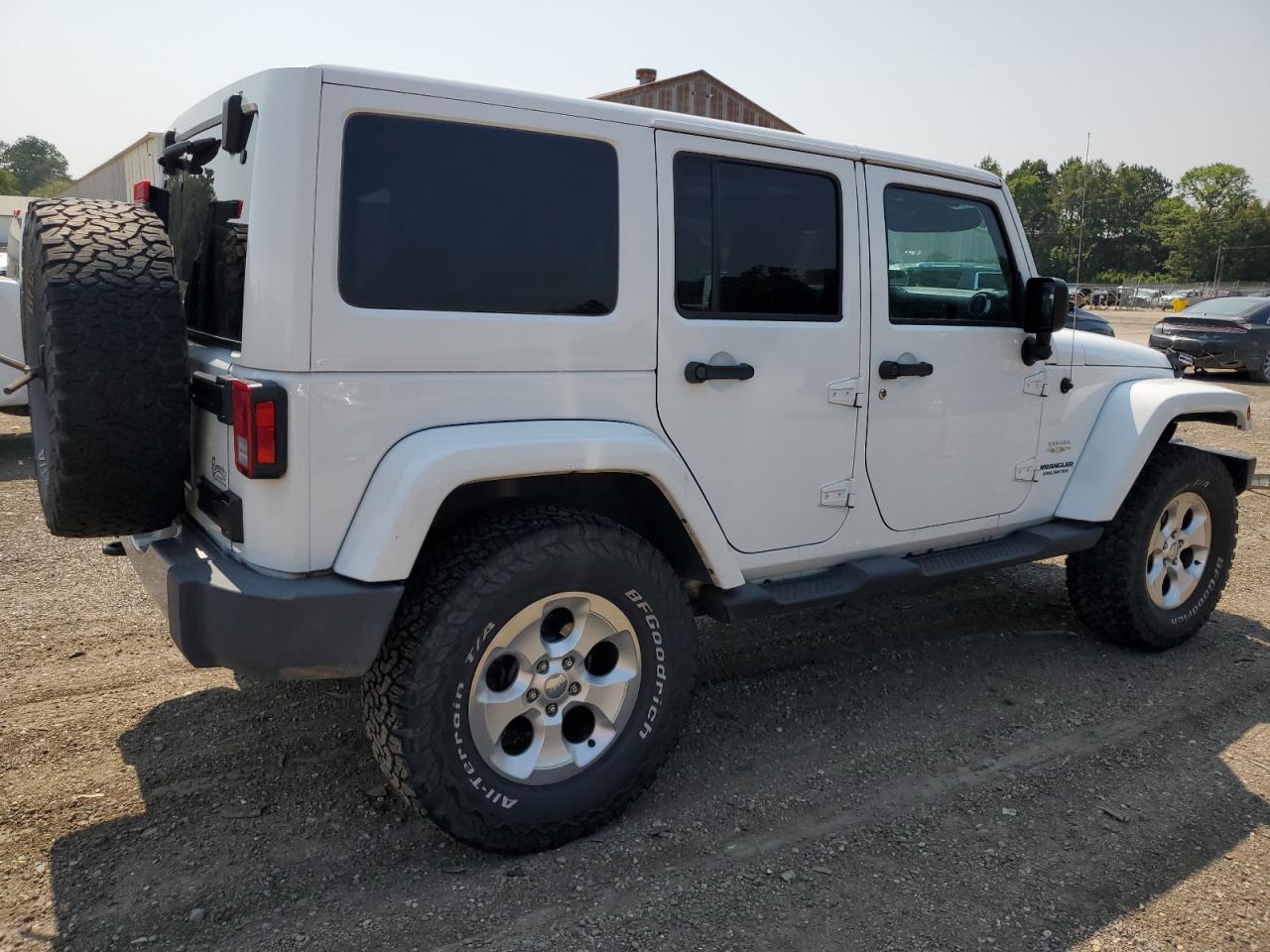 2015 JEEP WRANGLER U - 1C4BJWEG0FL550272 — photo 2