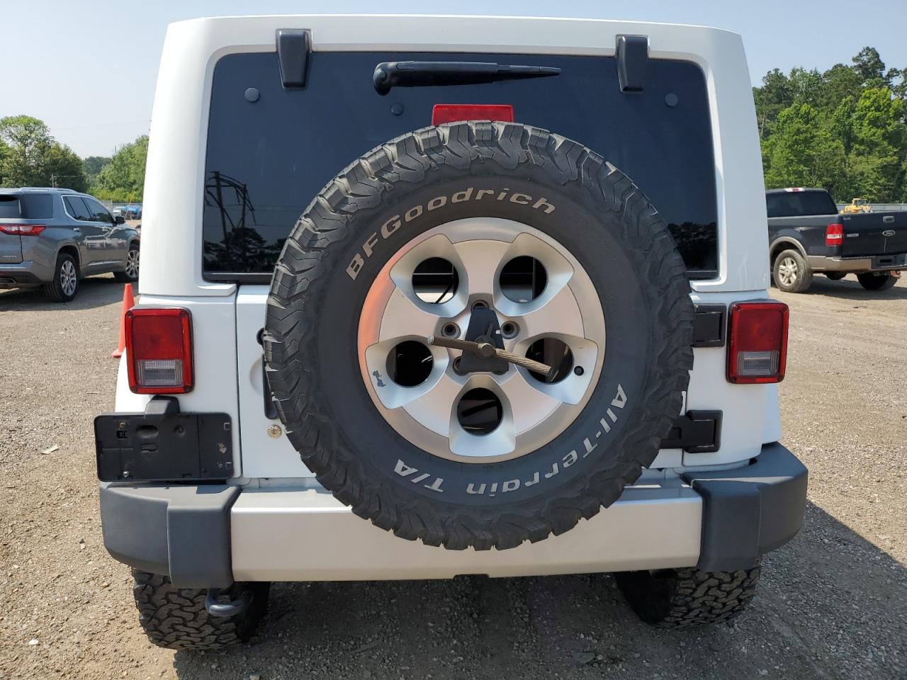 2015 JEEP WRANGLER U - 1C4BJWEG0FL550272 — photo 5