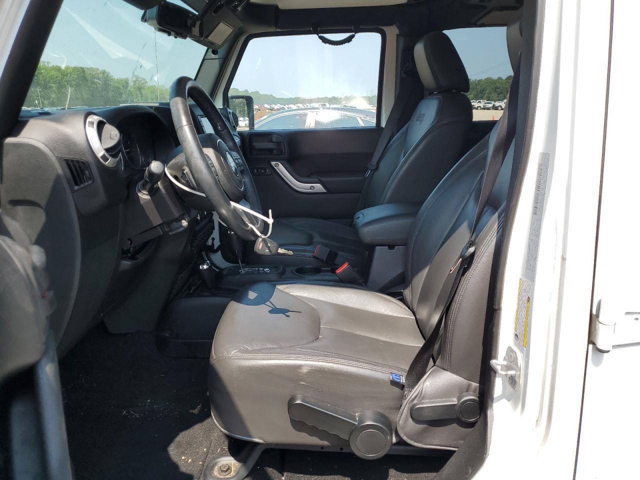 2015 JEEP WRANGLER U - 1C4BJWEG0FL550272 — photo 6