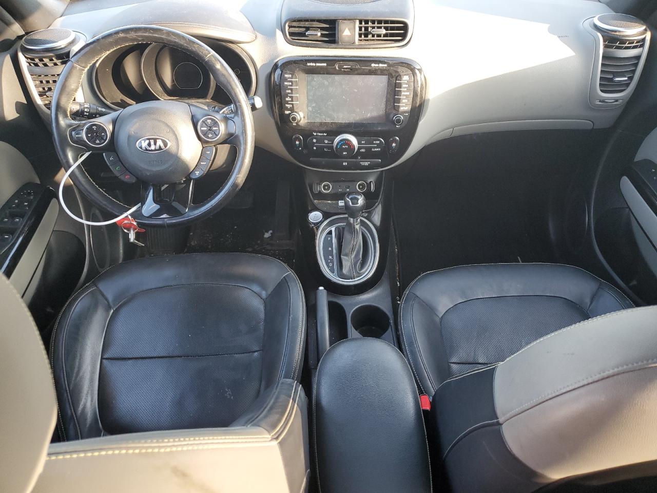 2015 KIA SOUL + - KNDJP3A52F7129501 — photo 8
