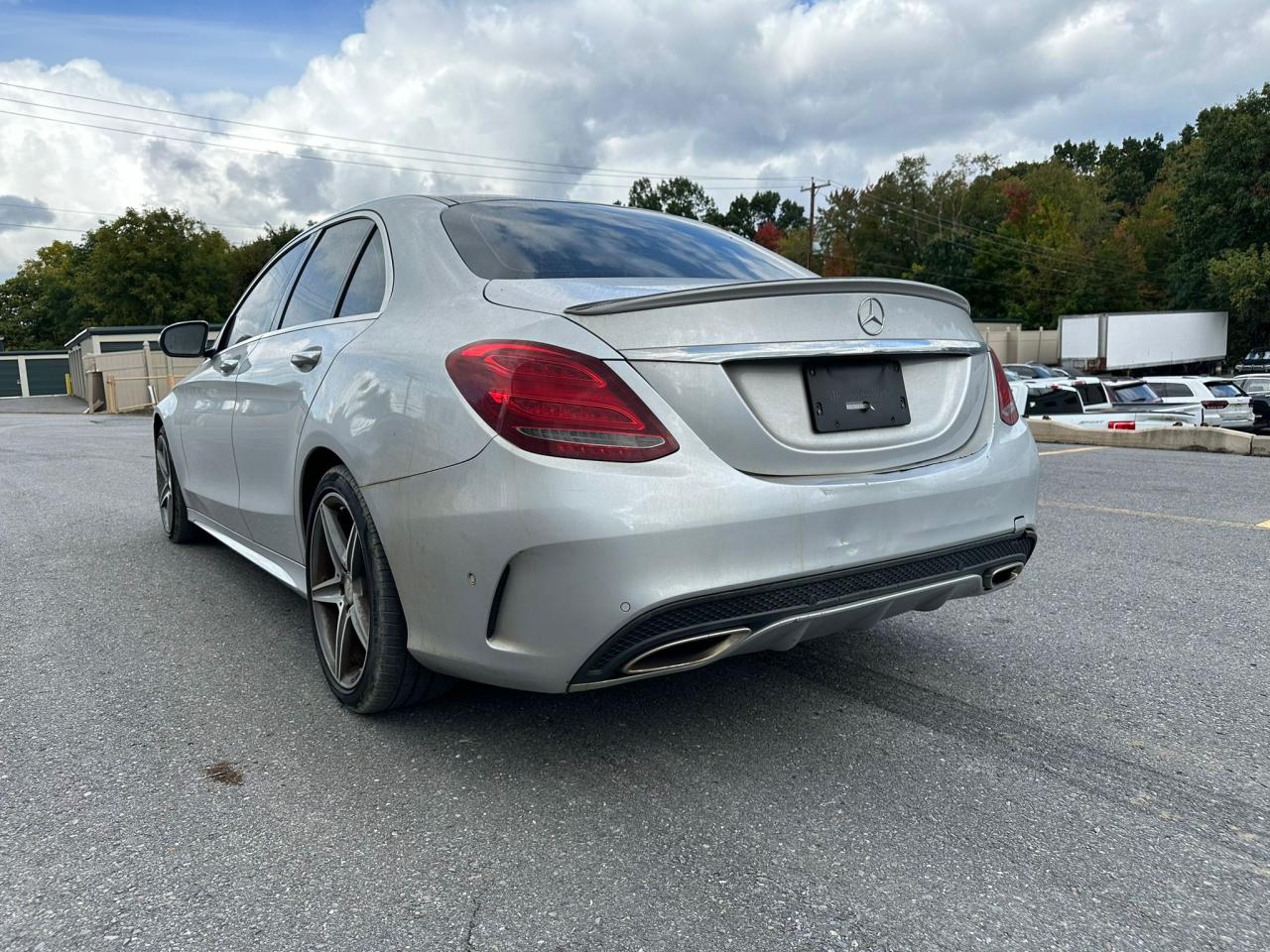 2015 MERCEDES-BENZ C 300 - 55SWF4JB3FU067605 — photo 2