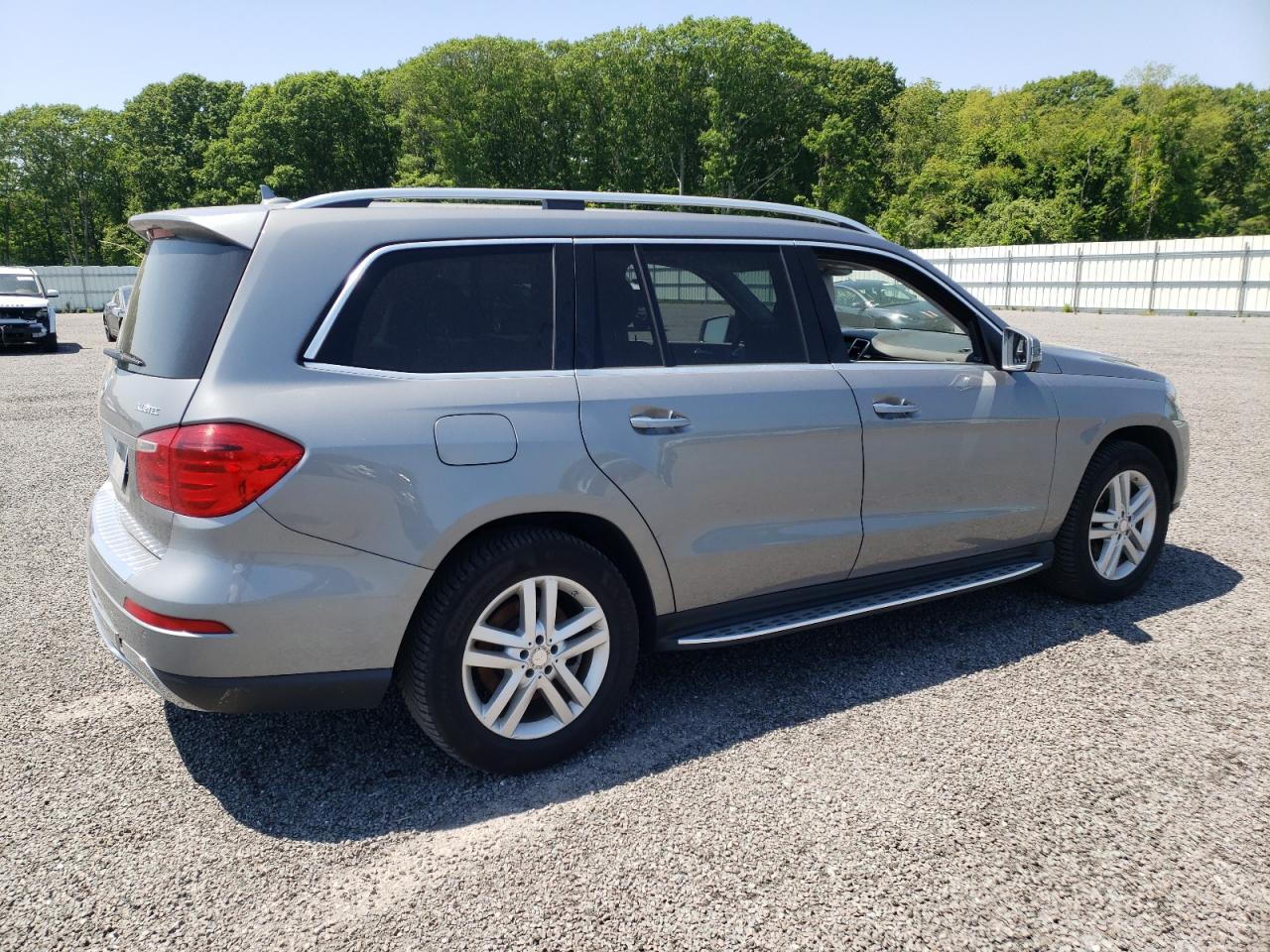 2015 MERCEDES-BENZ GL 350 BLU - 4JGDF2EE6FA513512 — photo 3