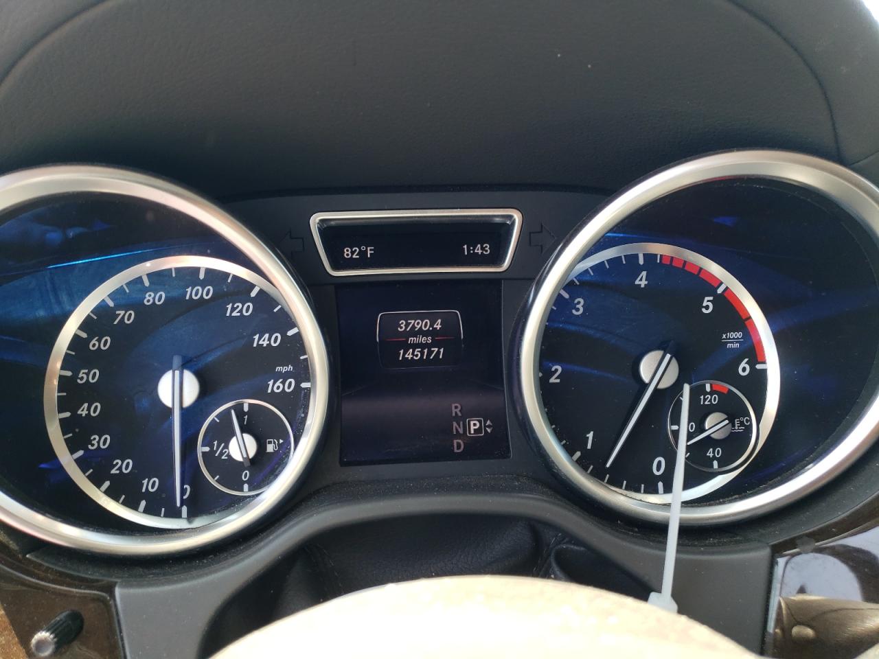 2015 MERCEDES-BENZ GL 350 BLU - 4JGDF2EE6FA513512 — photo 8