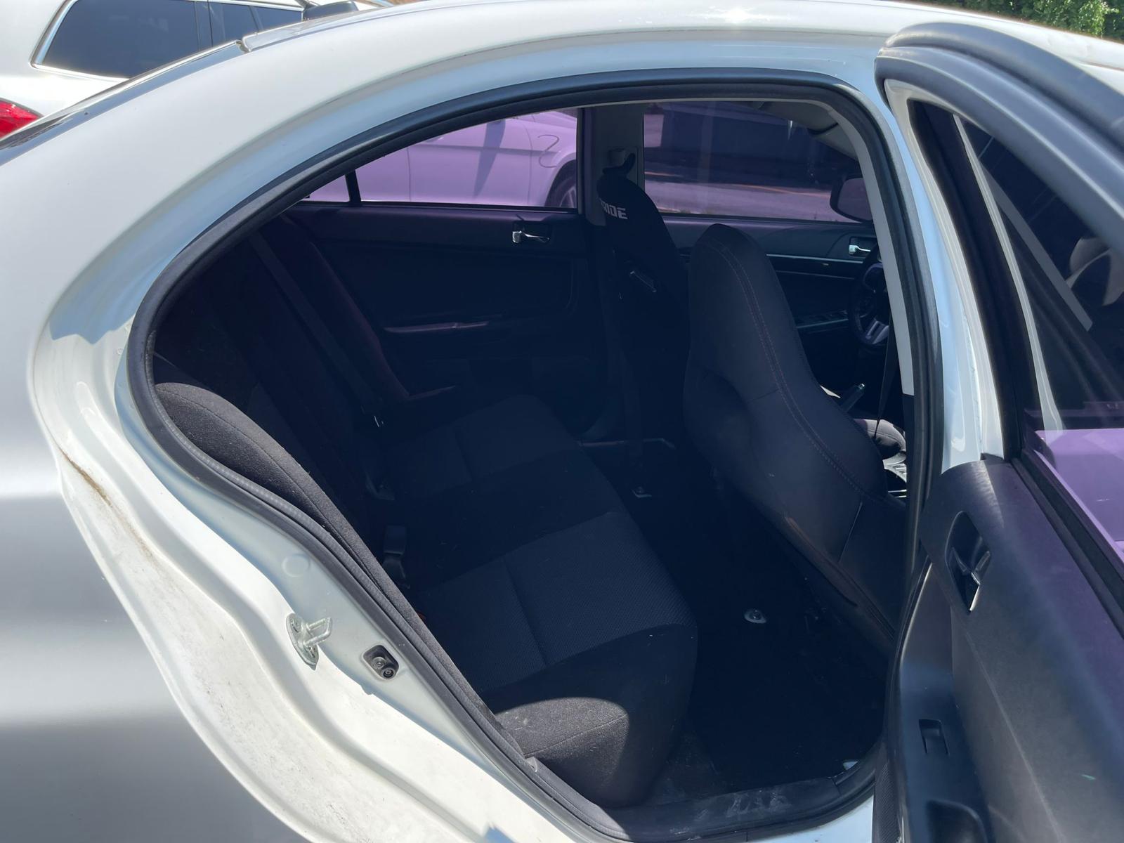 2015 MITSUBISHI LANCER EVO - JA32W8FV3FU009056 — photo 4