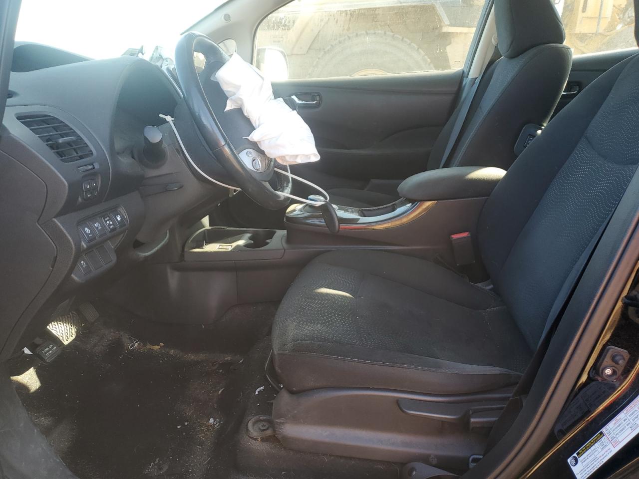 2015 NISSAN LEAF S - 1N4AZ0CP7FC328984 — photo 7