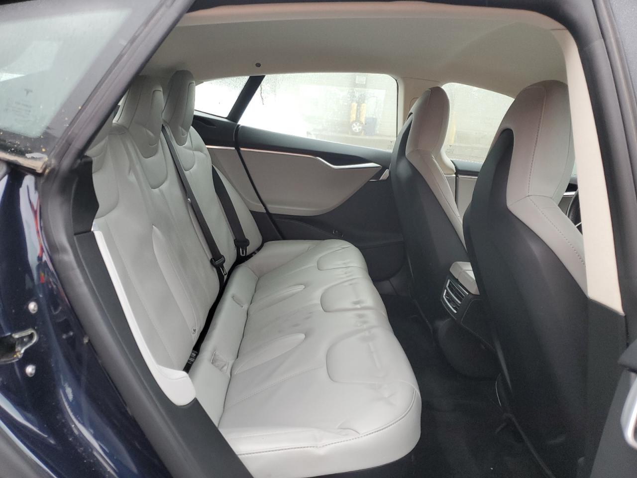 2015 TESLA MODEL S 85 - 5YJSA1H25FF080875 — photo 10