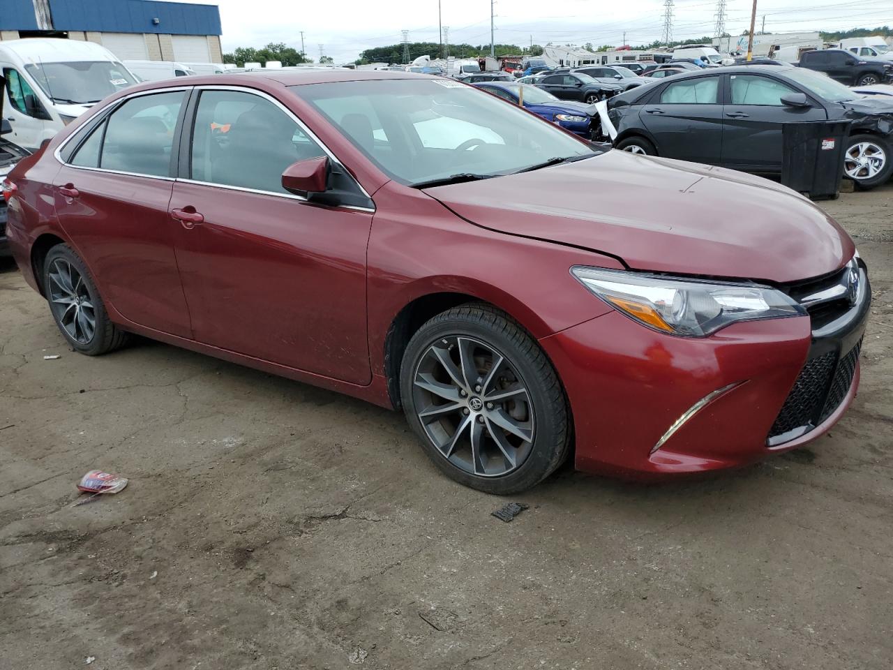 2015 TOYOTA CAMRY LE - 4T1BF1FK7FU944297 — photo 4