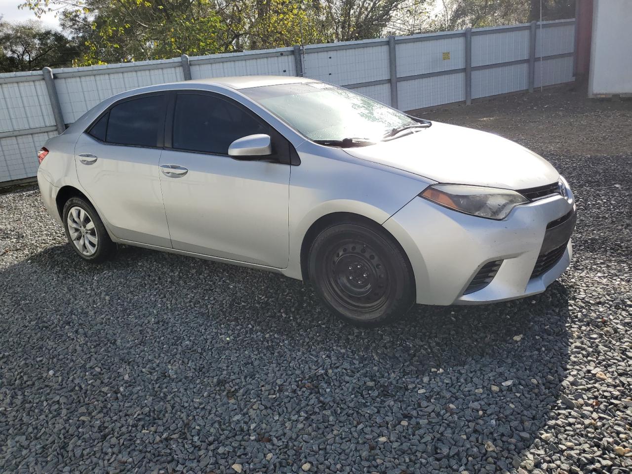 2015 TOYOTA COROLLA L - 2T1BURHE0FC478581 — photo 4