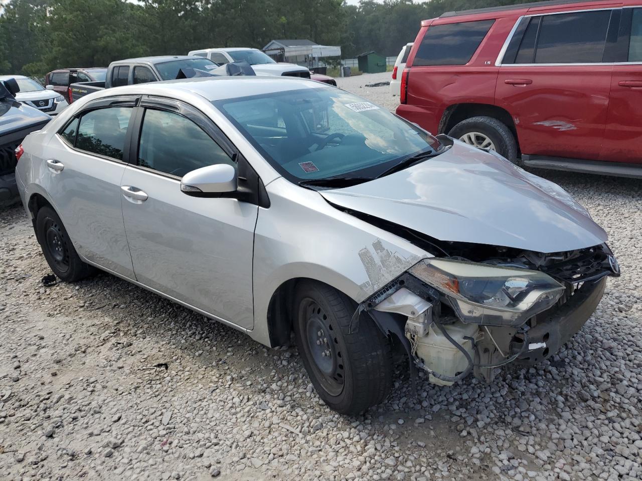 2015 TOYOTA COROLLA L - 5YFBURHE1FP307404 — photo 4