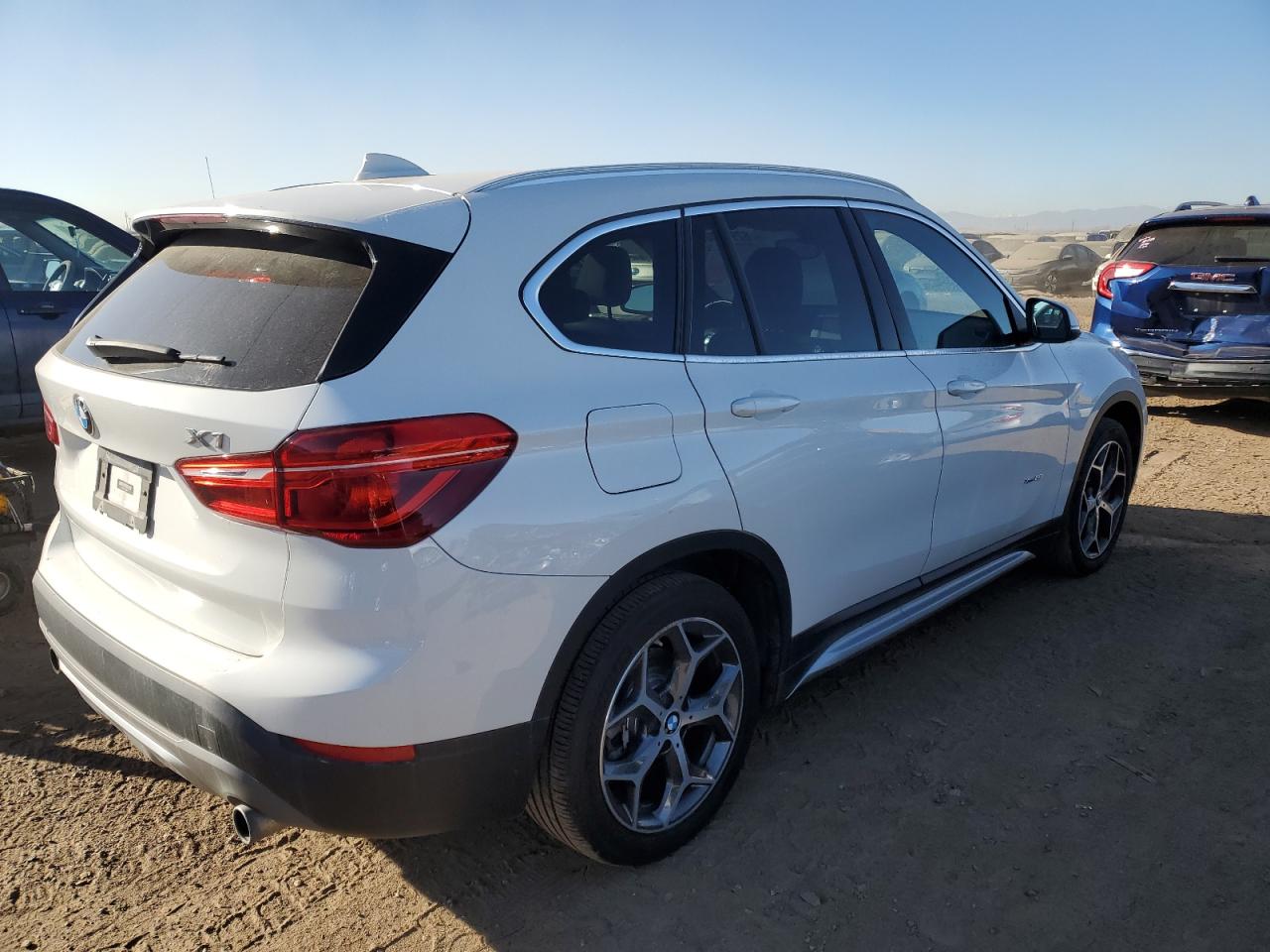 2016 BMW X1 XDRIVE2 - WBXHT3C36GP889716 — photo 3