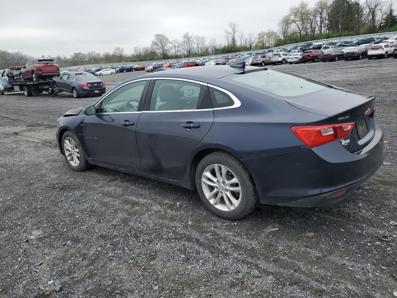 2016 CHEVROLET MALIBU LT - 1G1ZE5ST5GF323540 — photo 2