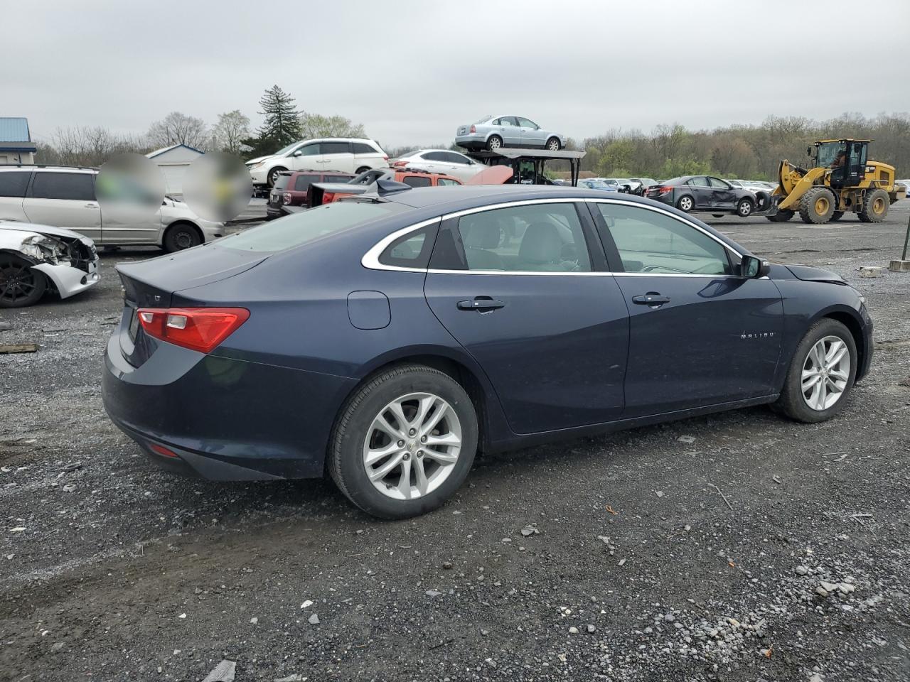 2016 CHEVROLET MALIBU LT - 1G1ZE5ST5GF323540 — photo 3