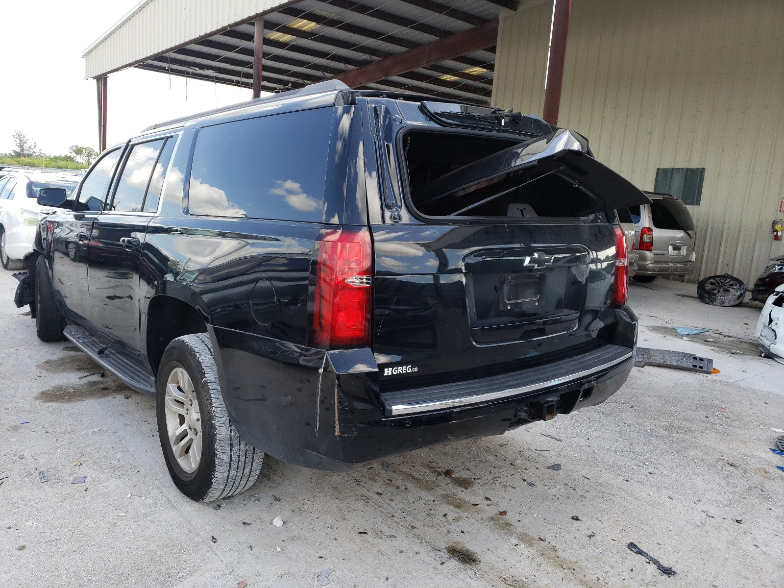 2016 CHEVROLET SUBURBAN C - 1GNSCHKC4GR276166 — photo 3