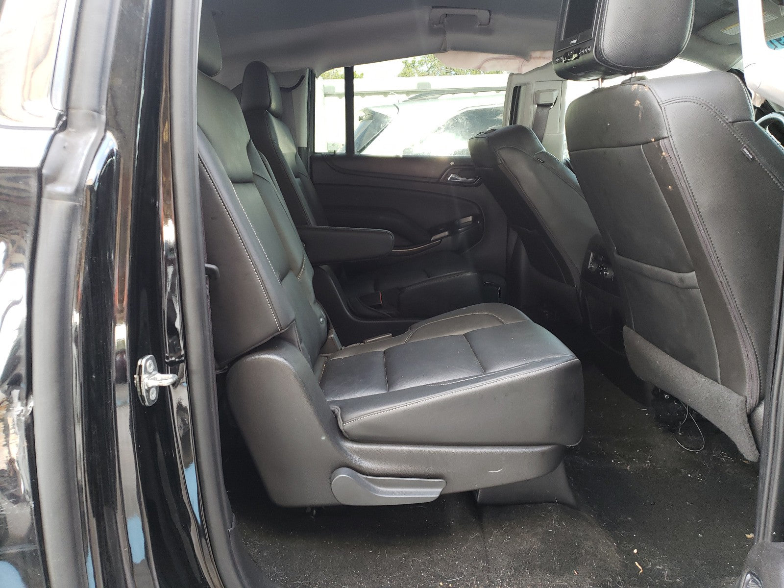 2016 CHEVROLET SUBURBAN C - 1GNSCHKC4GR276166 — photo 6