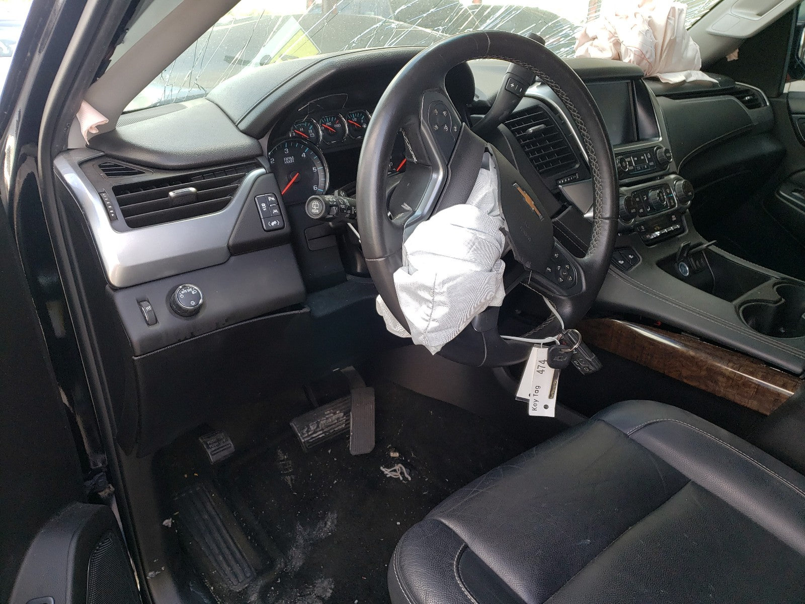 2016 CHEVROLET SUBURBAN C - 1GNSCHKC4GR276166 — photo 9