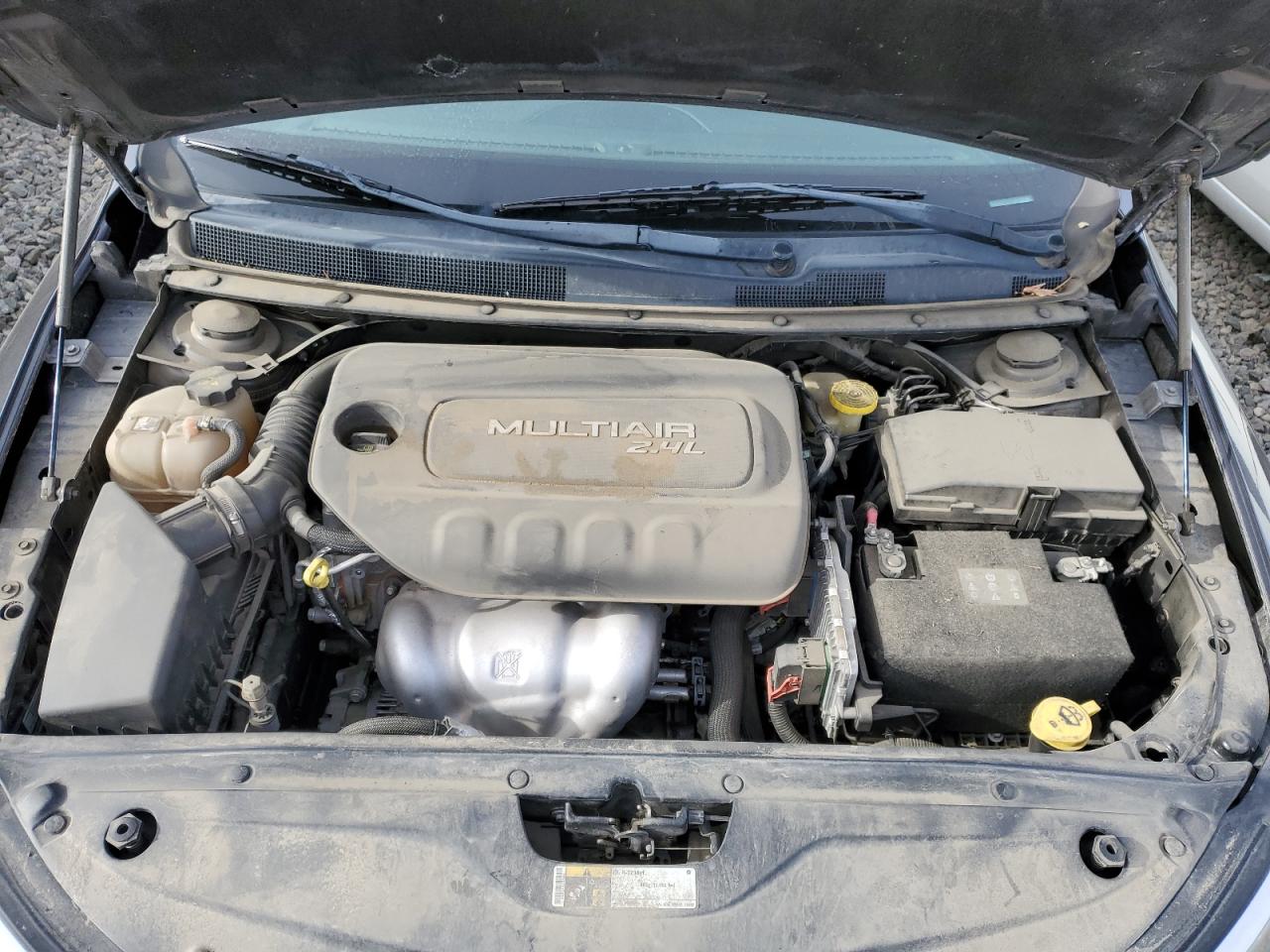 2016 CHRYSLER 200 LIMITE - 1C3CCCABXGN159115 — photo 11