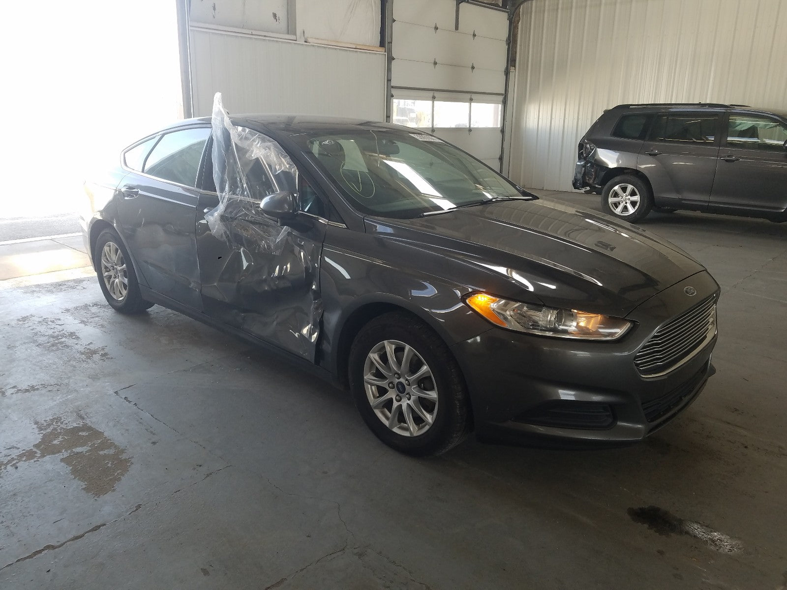 2016 FORD FUSION S - 3FA6P0G78GR333538 — photo 1