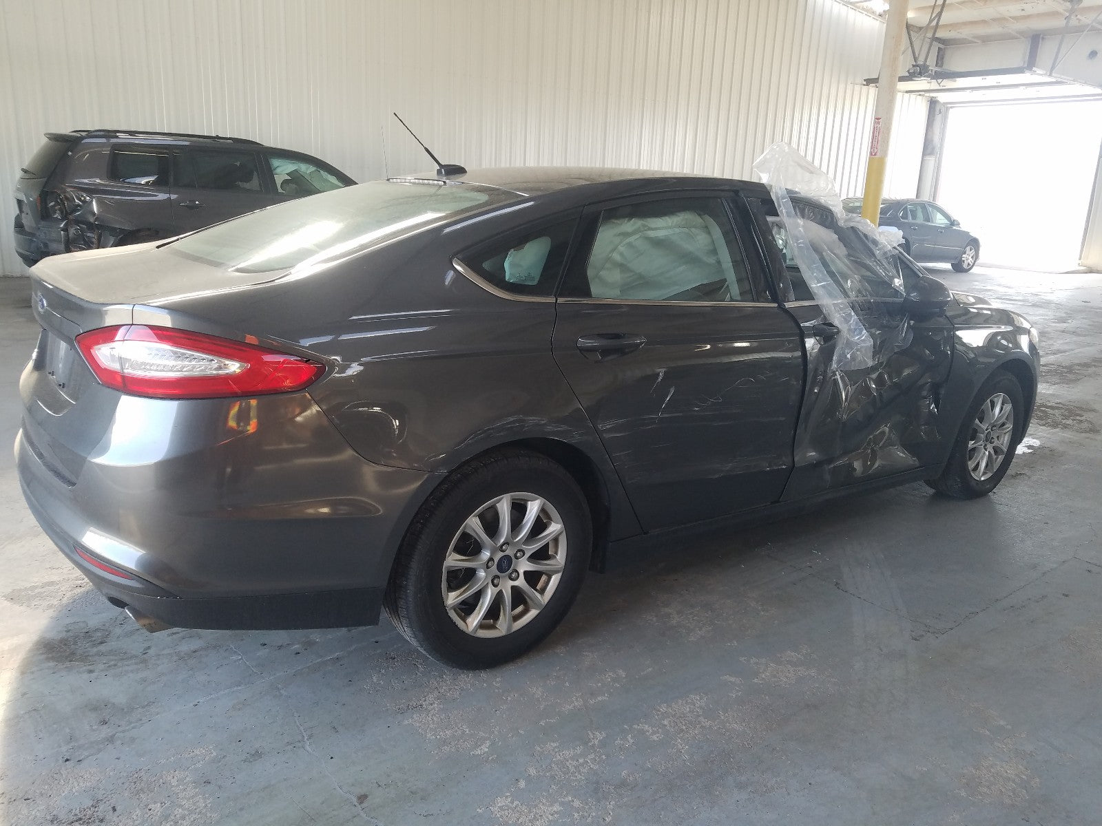 2016 FORD FUSION S - 3FA6P0G78GR333538 — photo 4