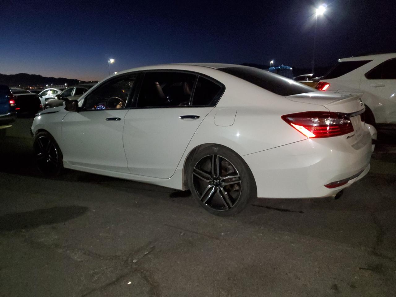2016 HONDA ACCORD SPO - 1HGCR2F51GA153011 — photo 2